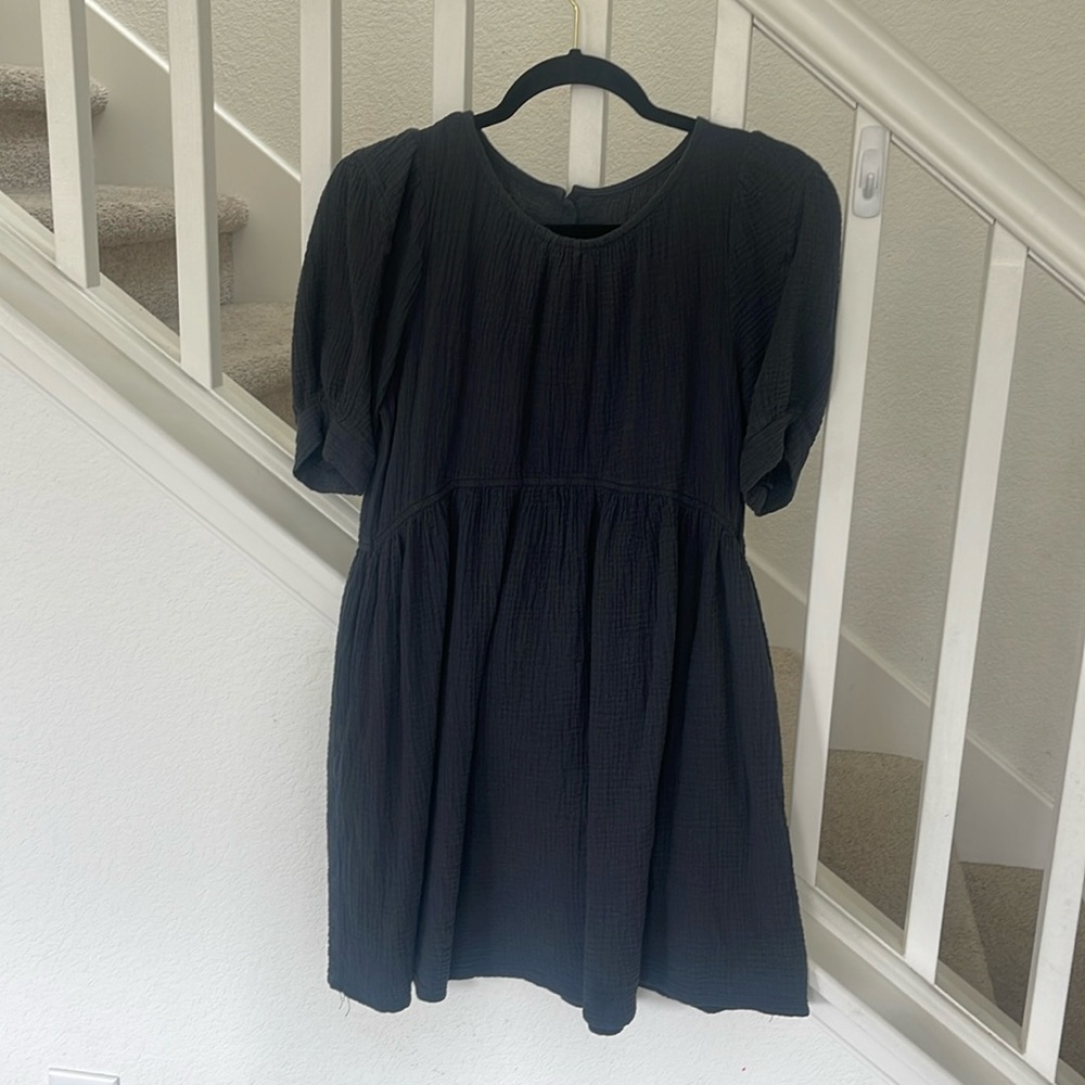 Babydoll dress with pockets. Super comfy. Bought on Amazon 😊